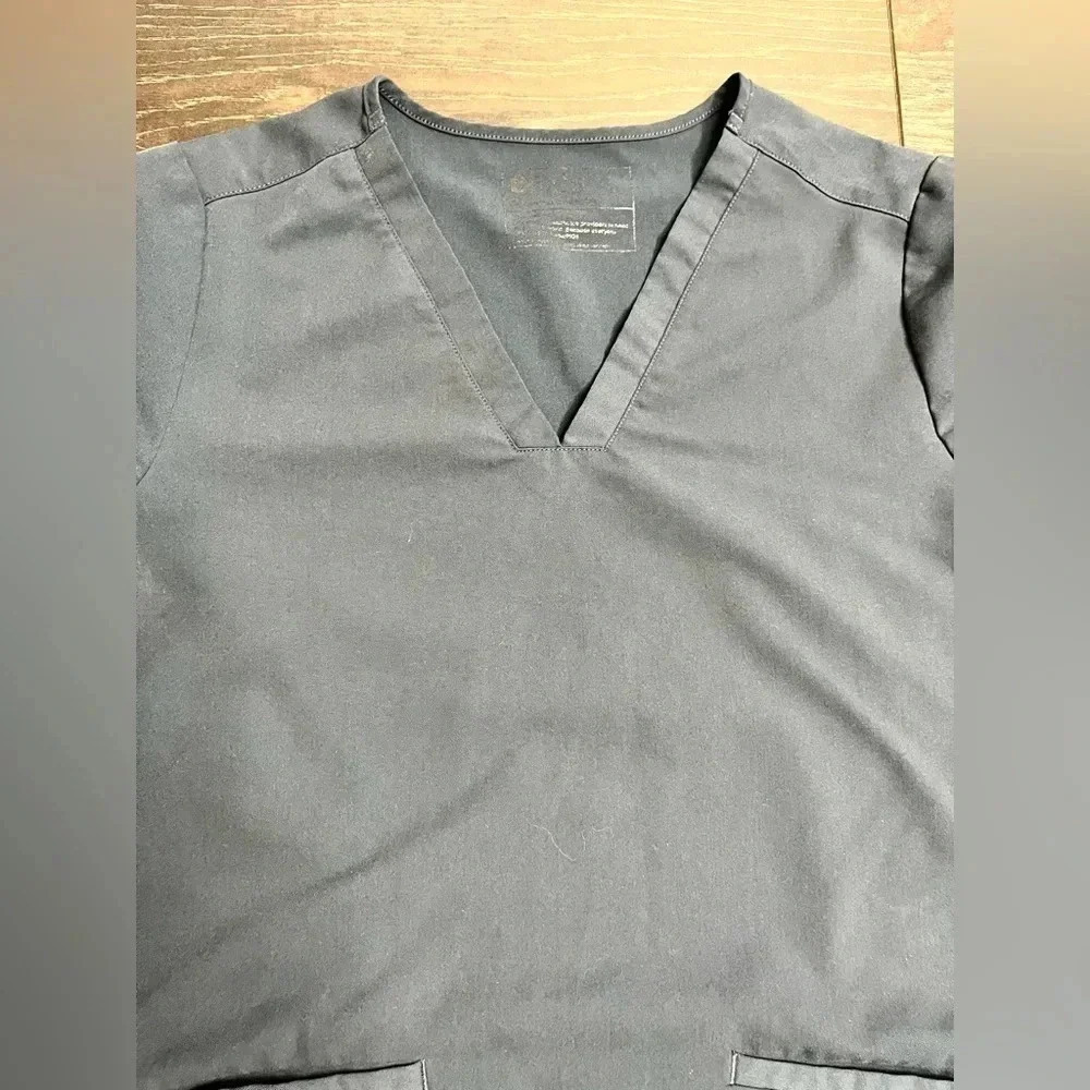 Figs Scrubs Three-Pocket Scrub Top™ - Picture 2 of 5